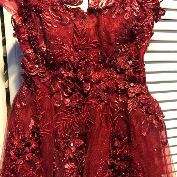 Gorgeous ruby red/burgundy gown. - Picture 3 of 6